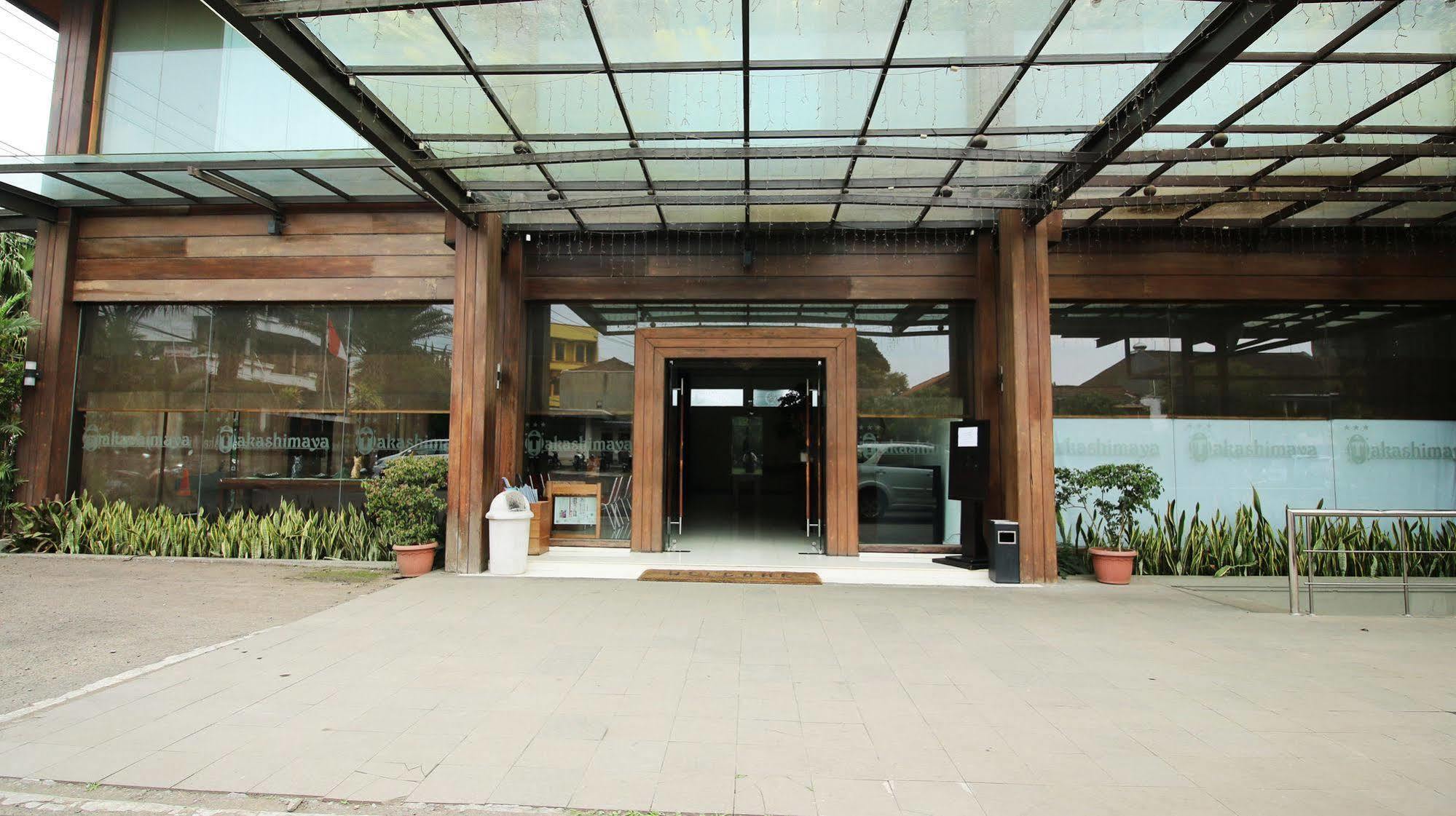 Zen Rooms Grand Hotel 렘뱅 외부 사진