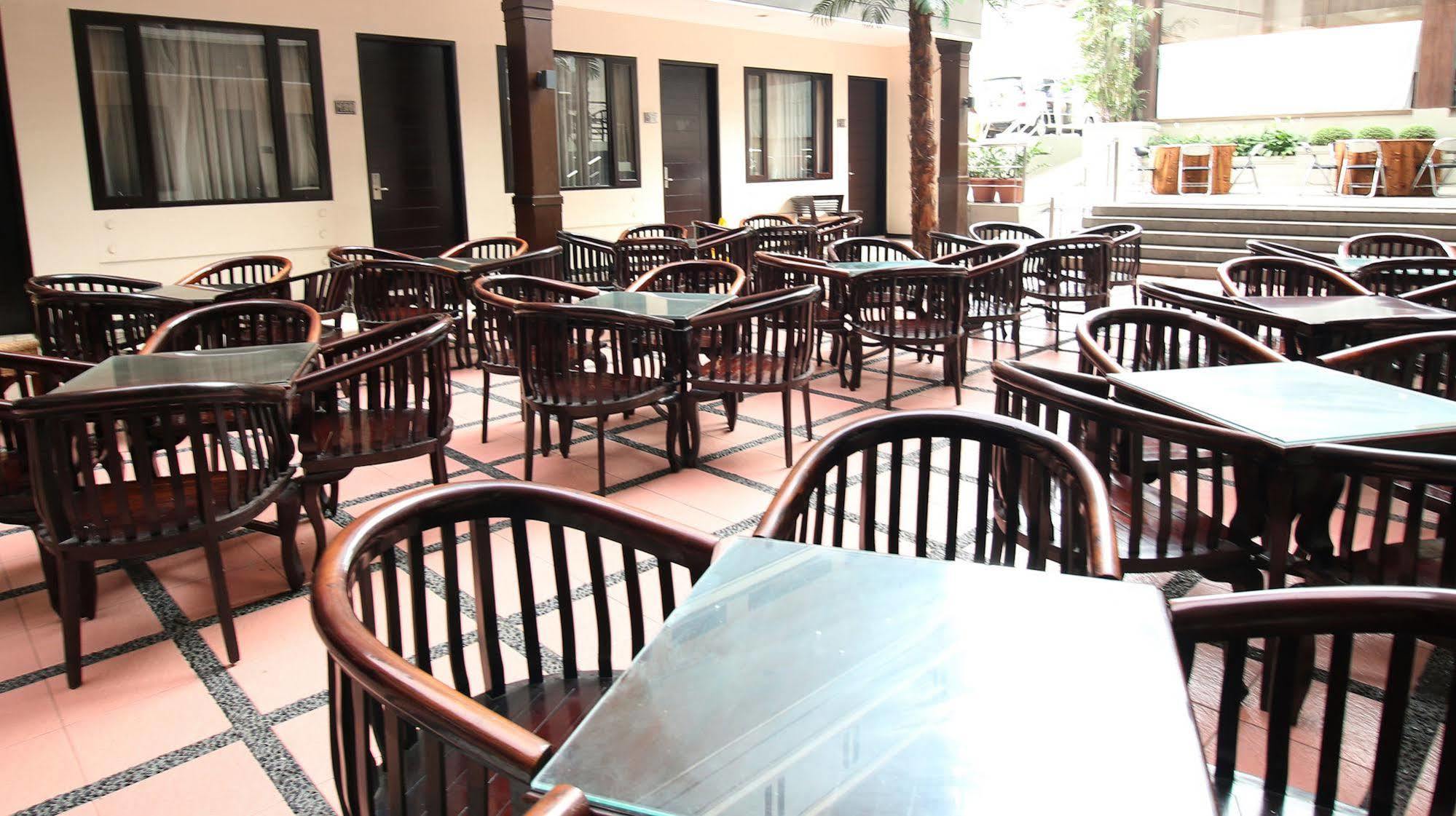 Zen Rooms Grand Hotel 렘뱅 외부 사진