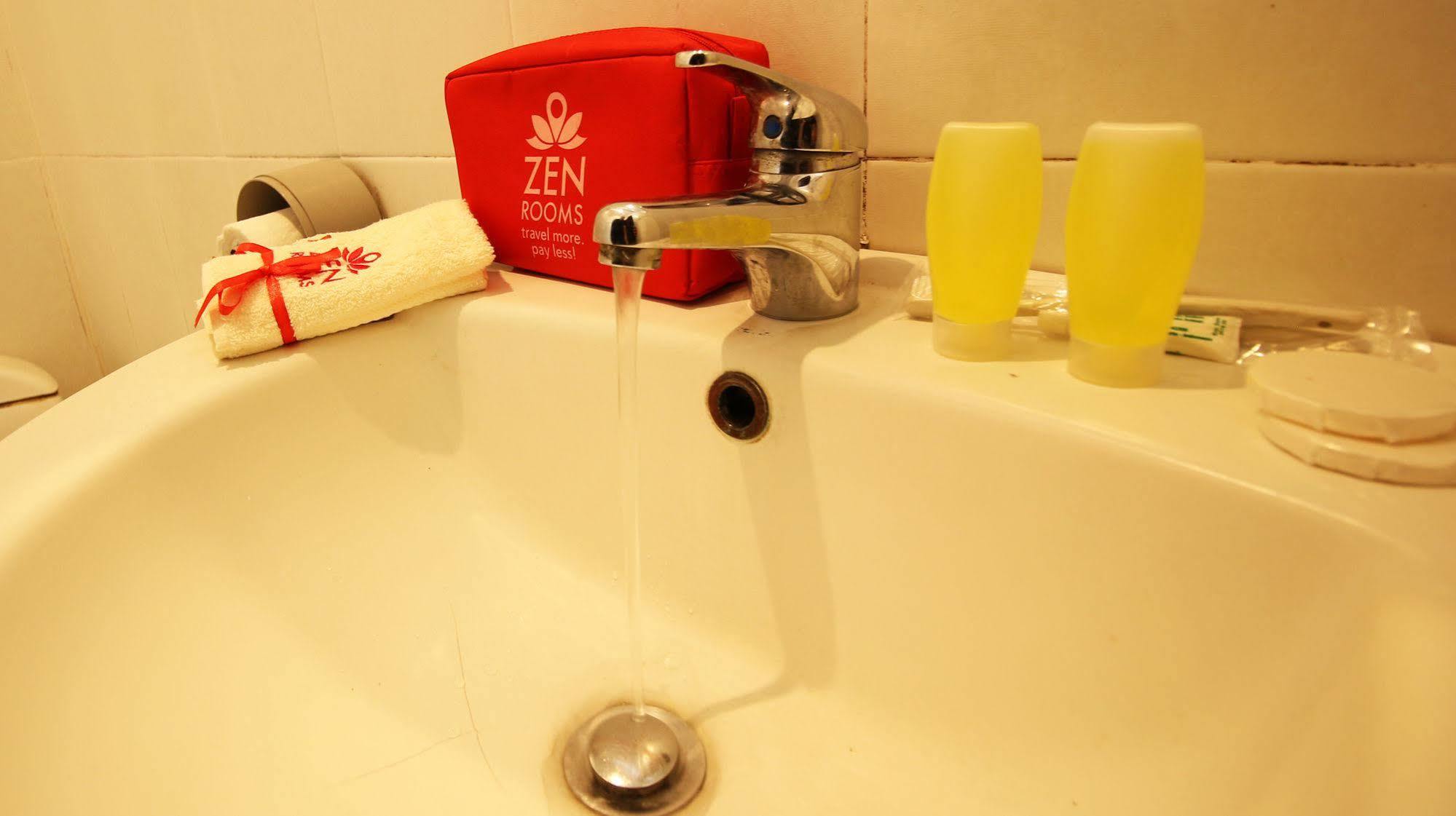 Zen Rooms Grand Hotel 렘뱅 외부 사진
