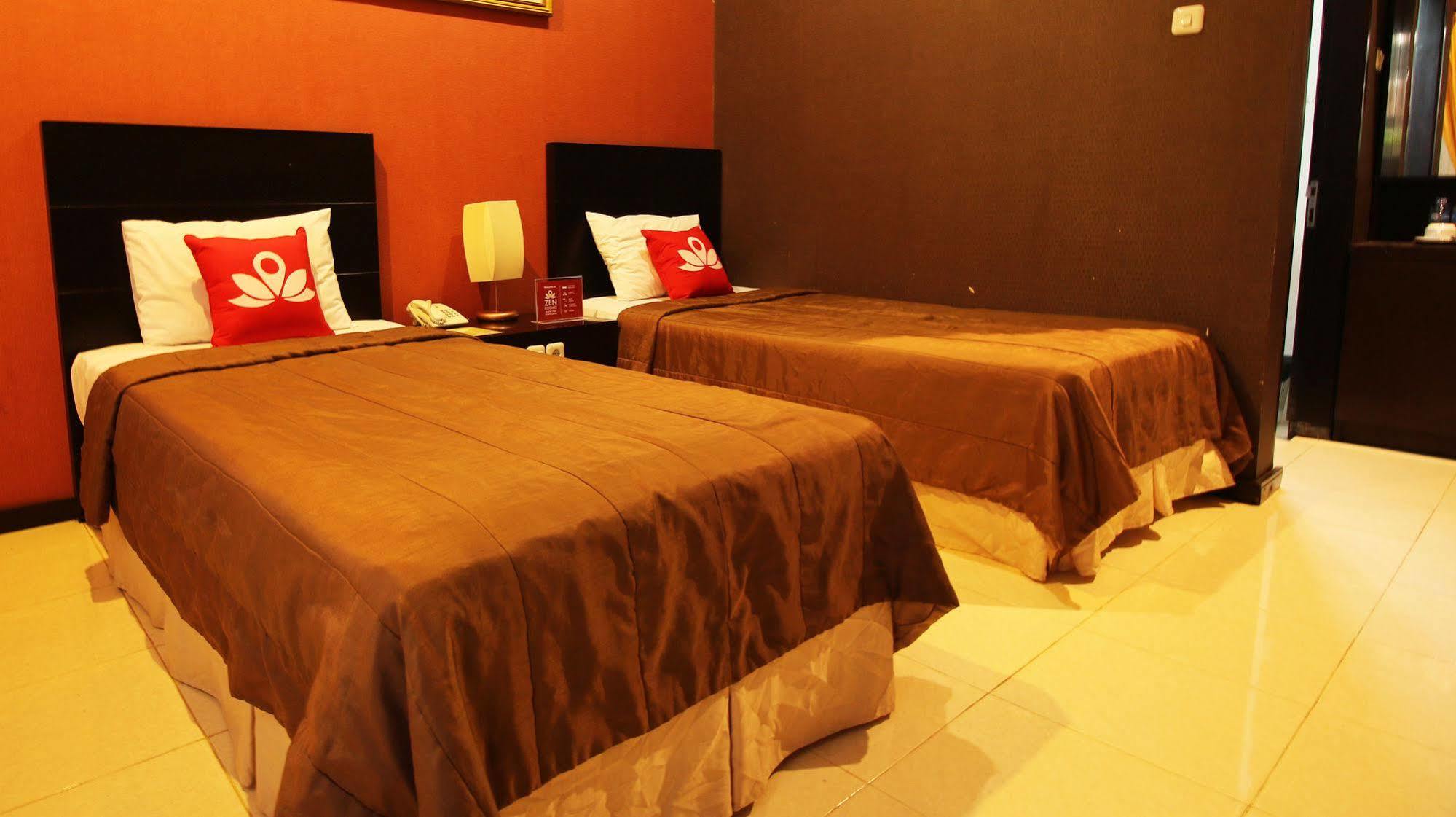 Zen Rooms Grand Hotel 렘뱅 외부 사진