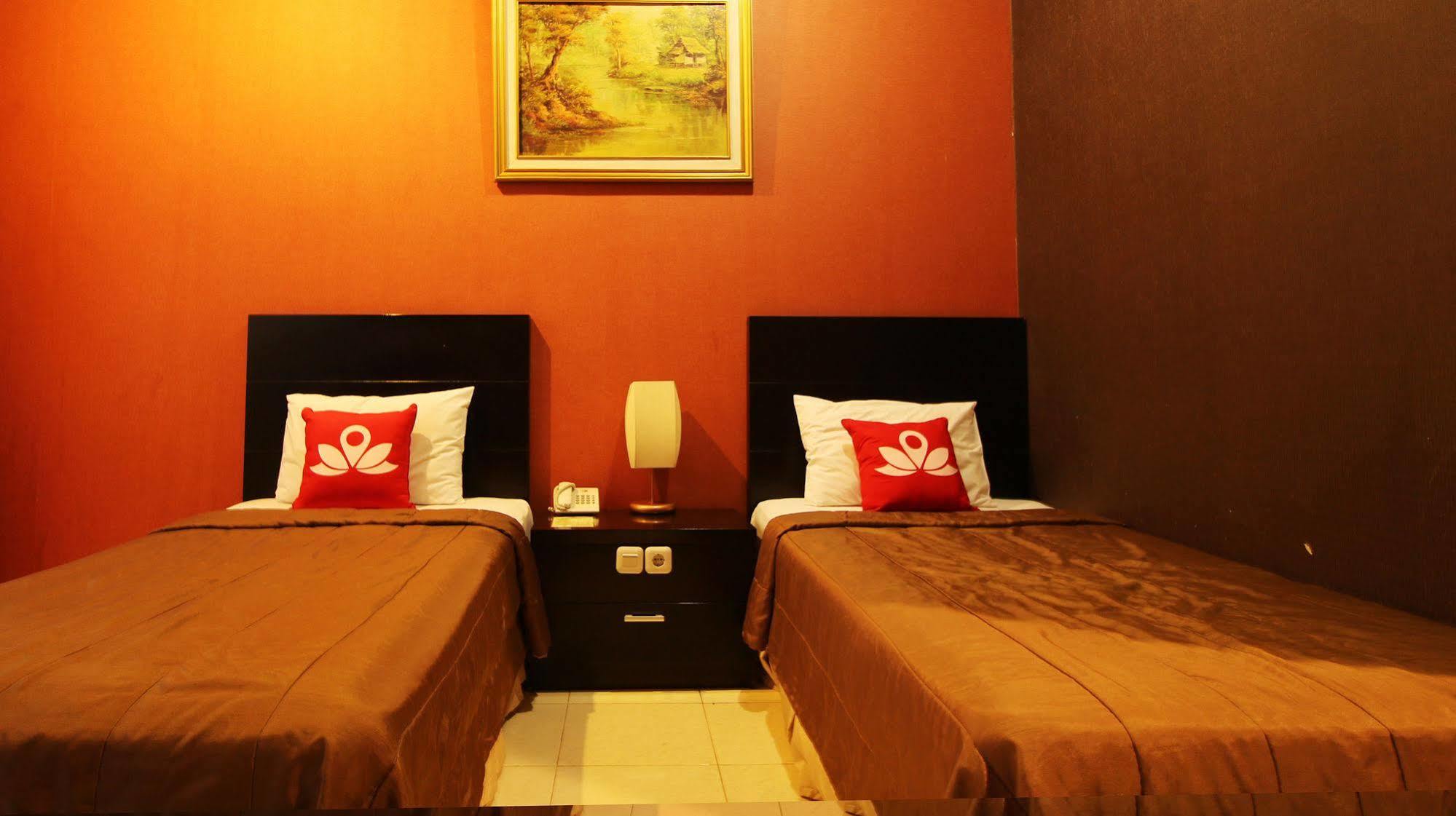 Zen Rooms Grand Hotel 렘뱅 외부 사진