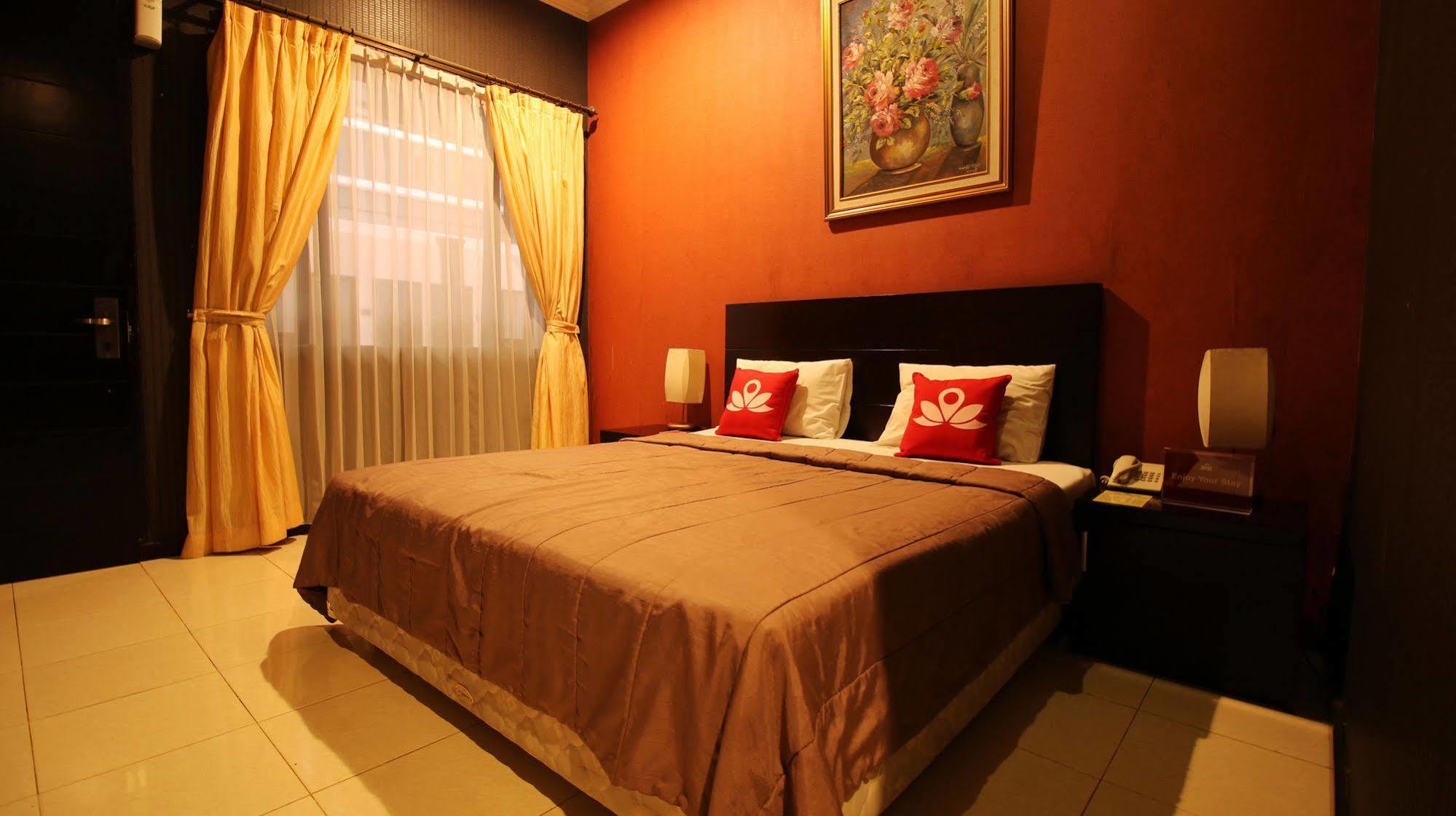 Zen Rooms Grand Hotel 렘뱅 외부 사진