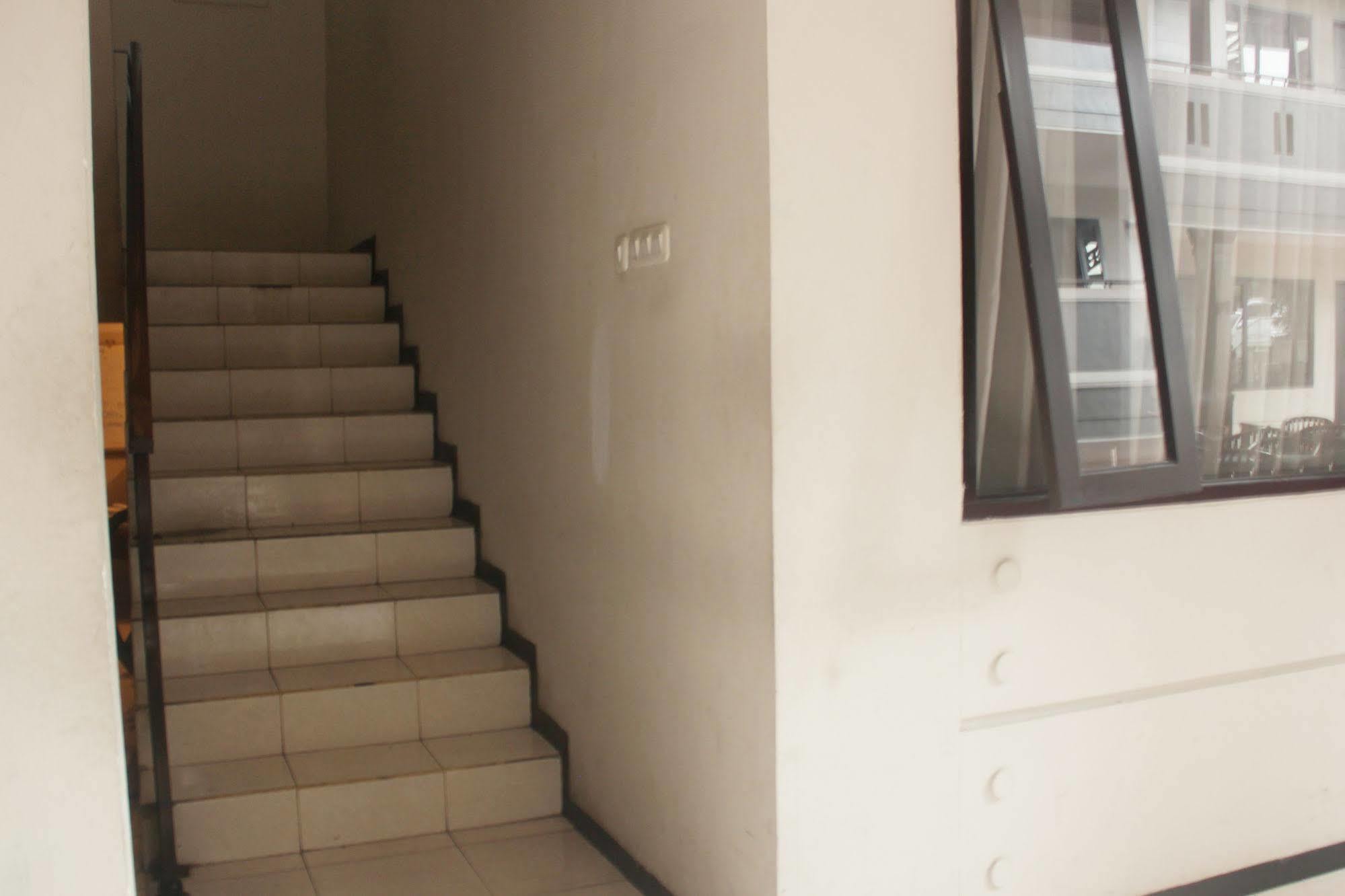 Zen Rooms Grand Hotel 렘뱅 외부 사진